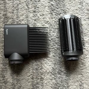 NEW / Dyson Airwrap Wide Tooth Comb and Firm Smoothing Brush Attachments